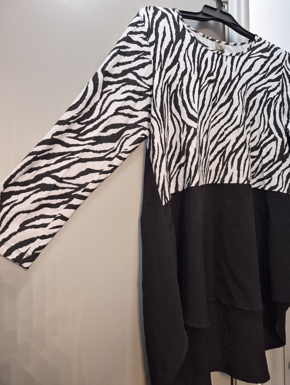 COMFY USA Black and White Zebra-Print A-Line Shirt XL - Picture 2 of 5